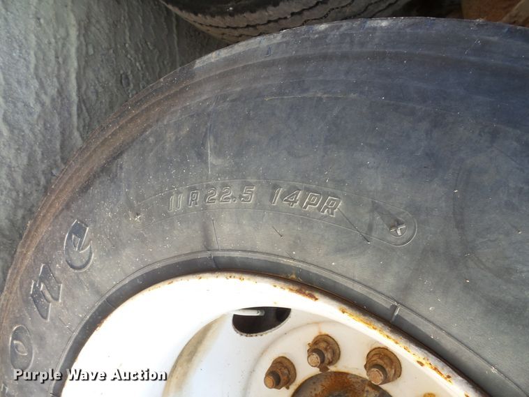 image for item FM9678 2003 Mack CV ready mix truck