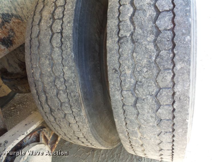 image for item FM9678 2003 Mack CV ready mix truck