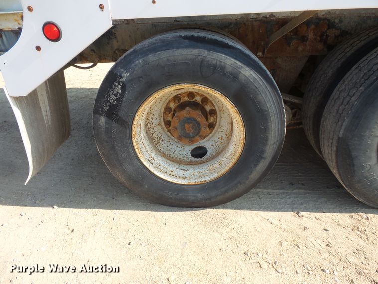 image for item FM9678 2003 Mack CV ready mix truck