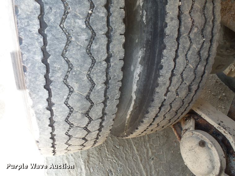 image for item FM9678 2003 Mack CV ready mix truck