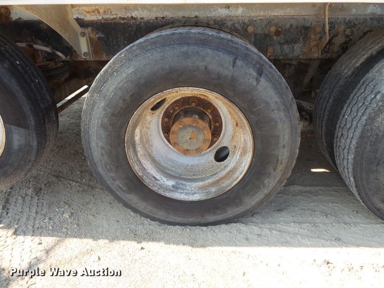 image for item FM9678 2003 Mack CV ready mix truck