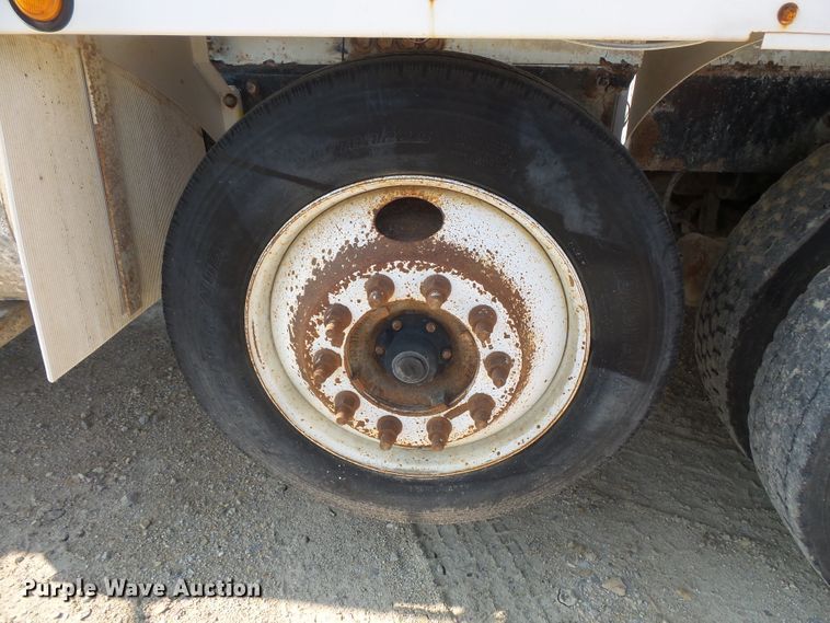 image for item FM9678 2003 Mack CV ready mix truck