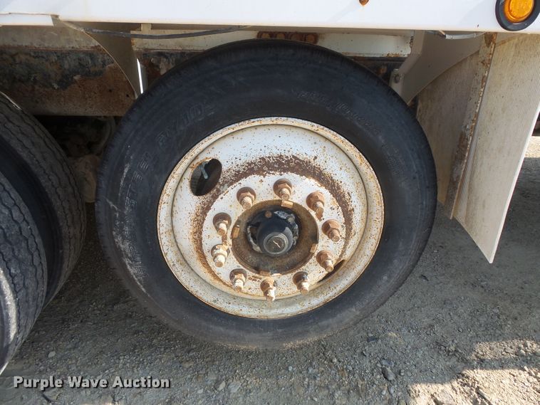 image for item FM9678 2003 Mack CV ready mix truck