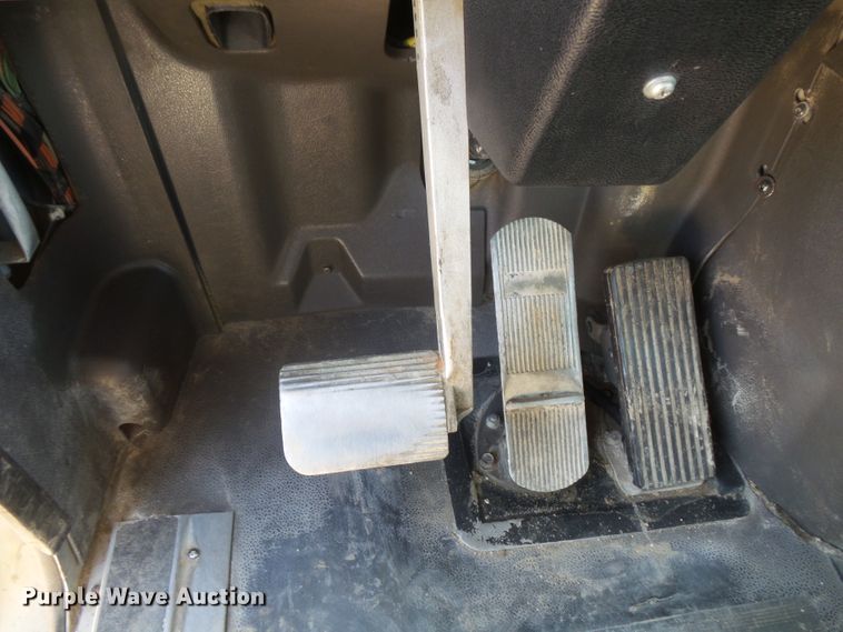 image for item FM9679 2001 International 5500i ready mix truck