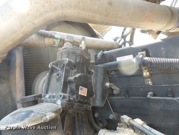 image for item FM9679 2001 International 5500i ready mix truck