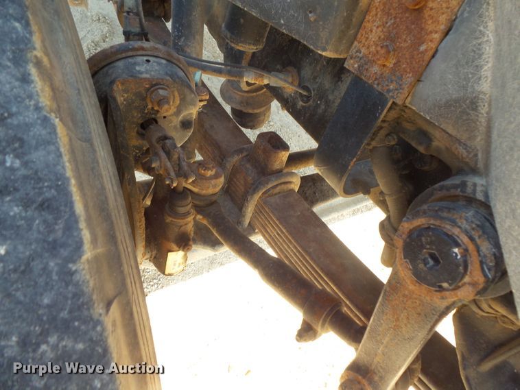 image for item FM9679 2001 International 5500i ready mix truck