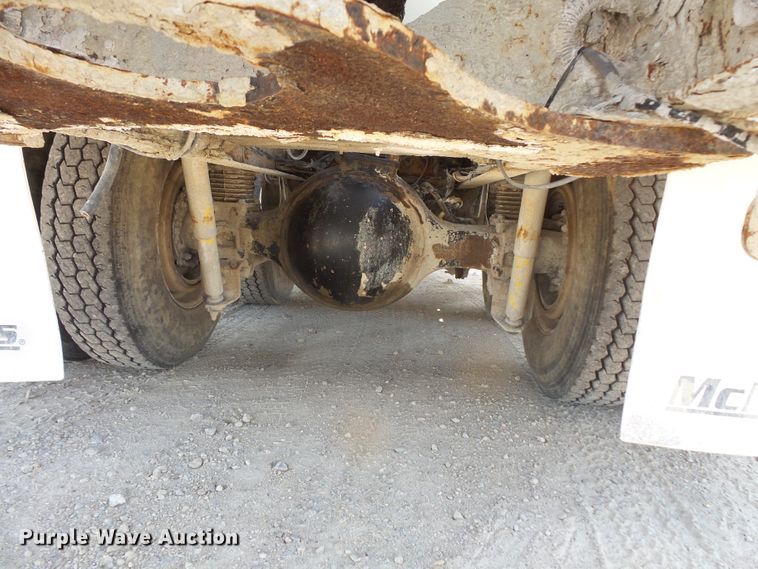 image for item FM9680 2002 Volvo VHD ready mix truck