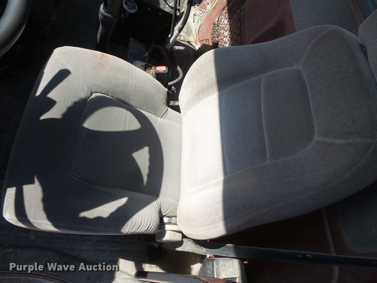 image for item FM9680 2002 Volvo VHD ready mix truck