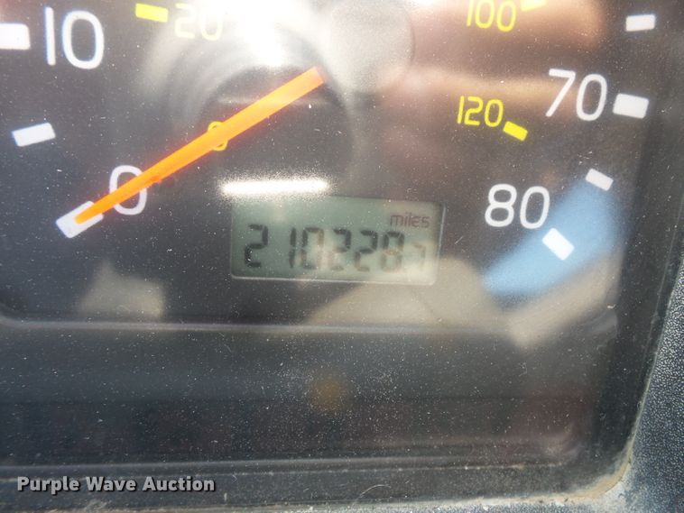 image for item FM9680 2002 Volvo VHD ready mix truck