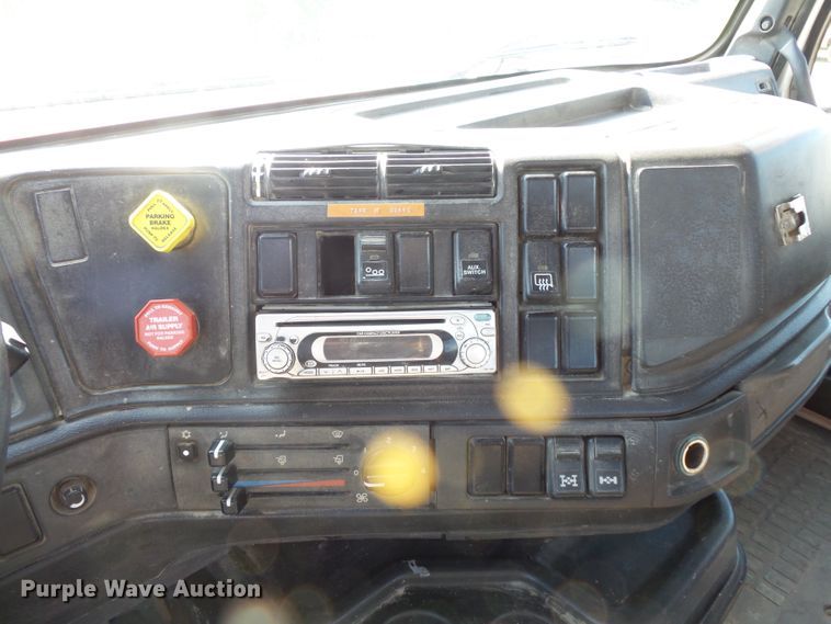 image for item FM9680 2002 Volvo VHD ready mix truck