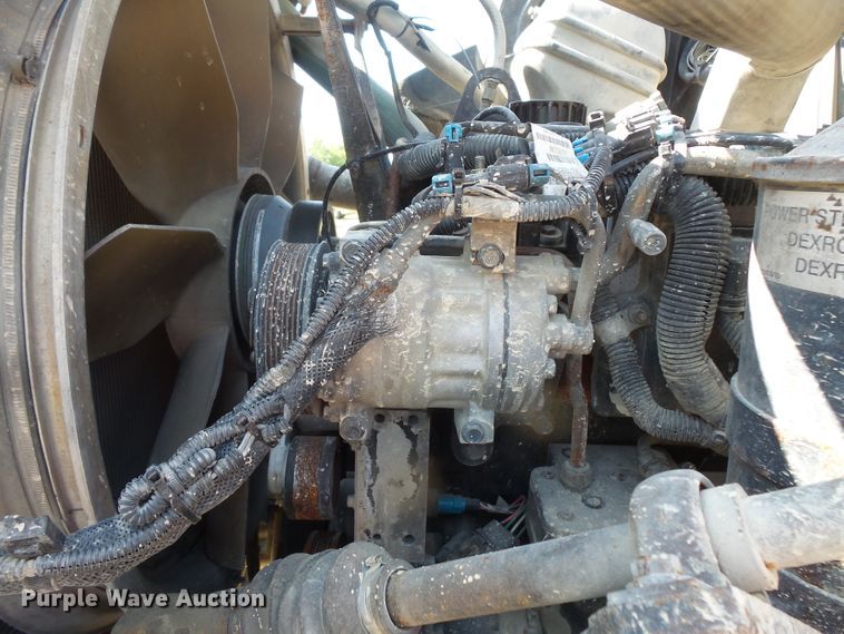 image for item FM9680 2002 Volvo VHD ready mix truck