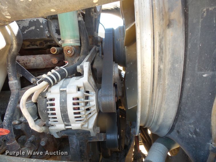 image for item FM9680 2002 Volvo VHD ready mix truck