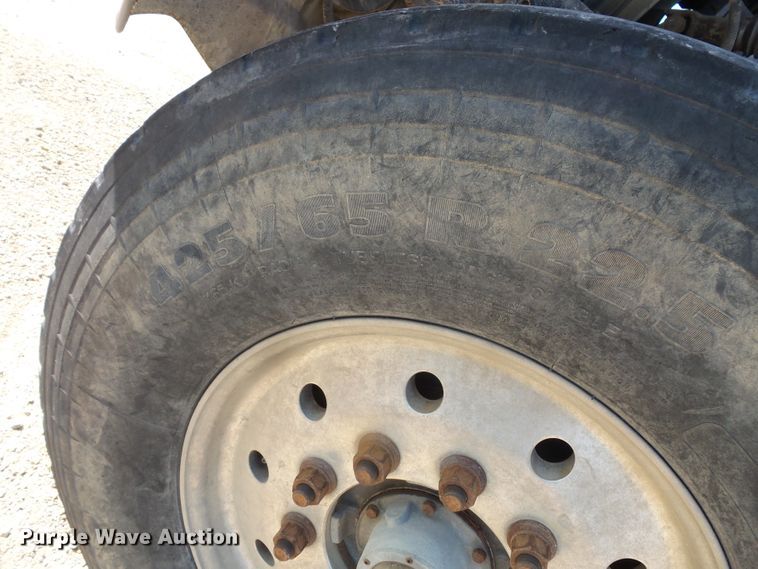 image for item FM9680 2002 Volvo VHD ready mix truck