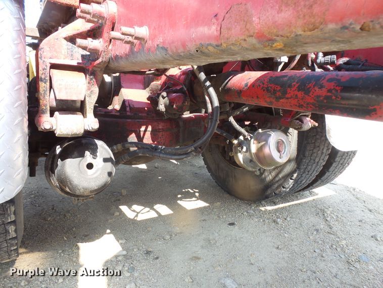 image for item FM9681 2006 Mack CHN613 semi truck