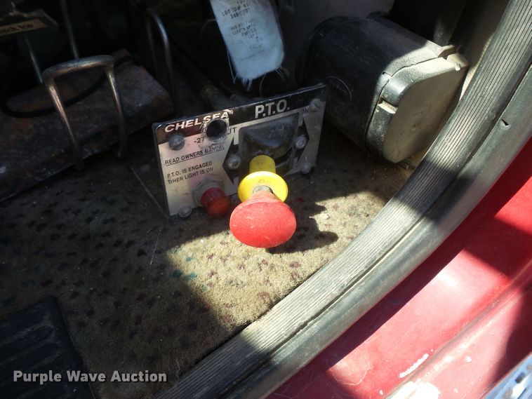 image for item FM9681 2006 Mack CHN613 semi truck