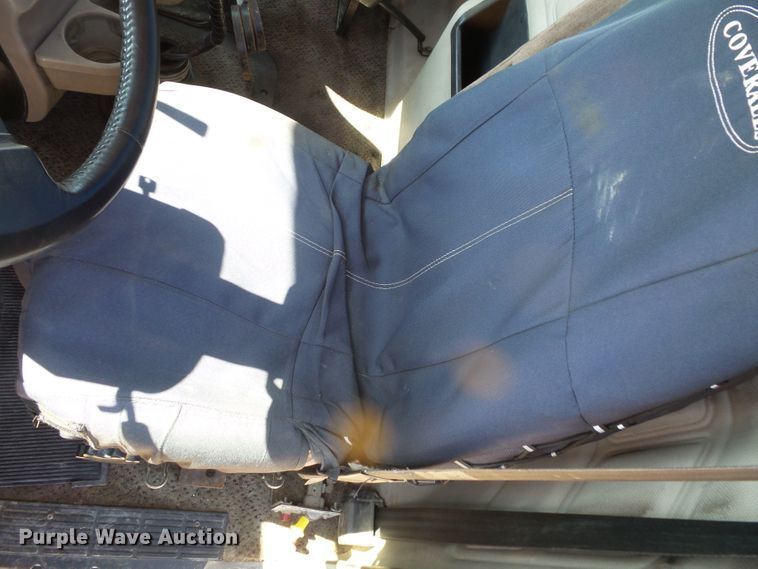 image for item FM9681 2006 Mack CHN613 semi truck