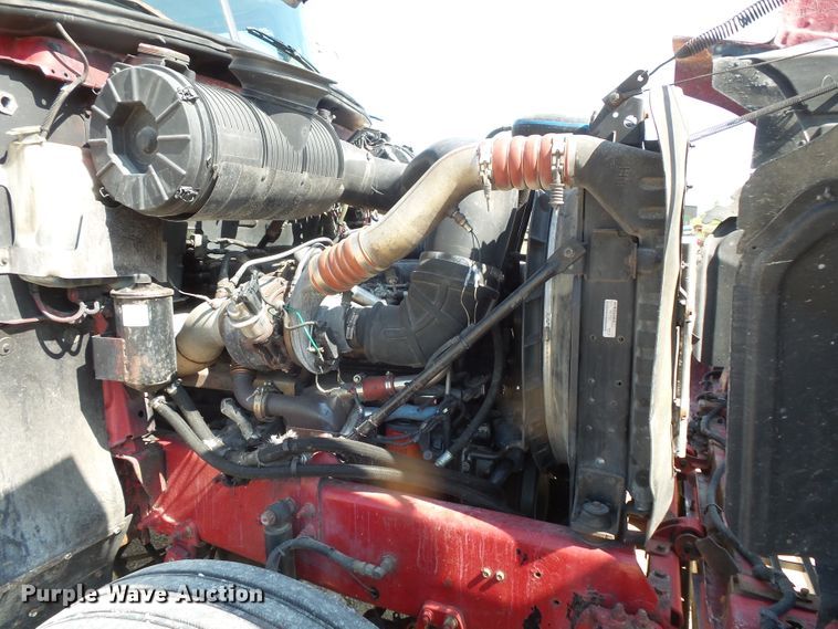 image for item FM9681 2006 Mack CHN613 semi truck