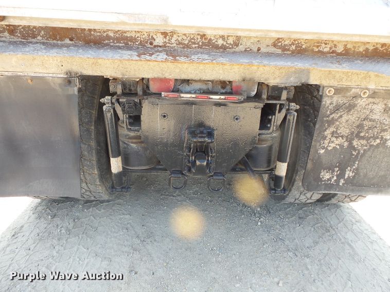 image for item FM9682 2006 Volvo VHD dump truck