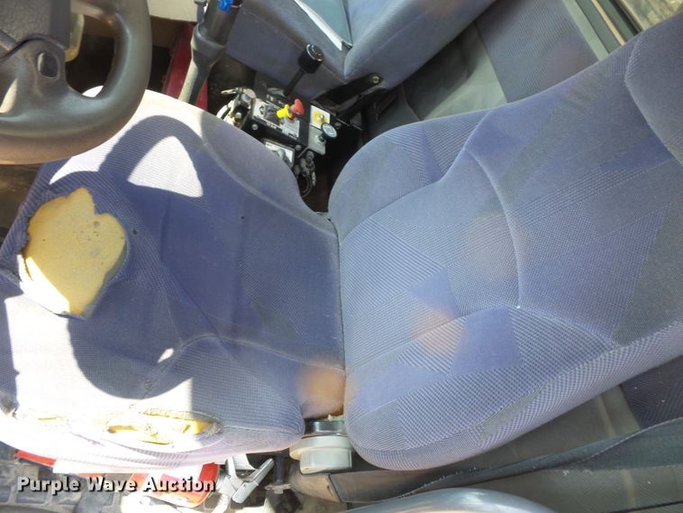 image for item FM9682 2006 Volvo VHD dump truck