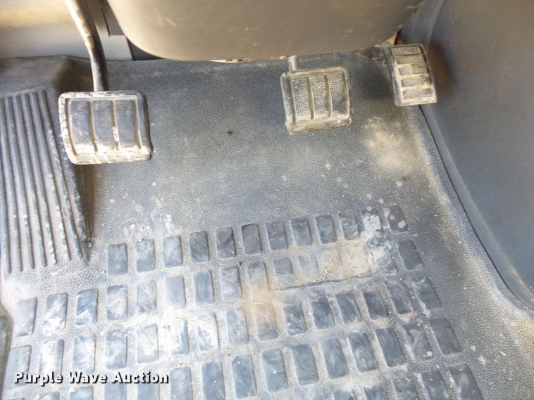 image for item FM9682 2006 Volvo VHD dump truck