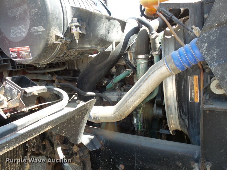 image for item FM9682 2006 Volvo VHD dump truck