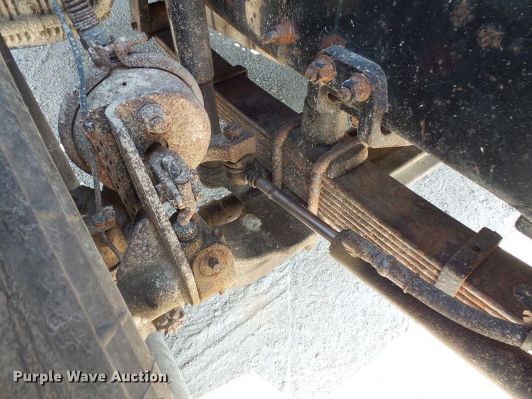 image for item FM9682 2006 Volvo VHD dump truck