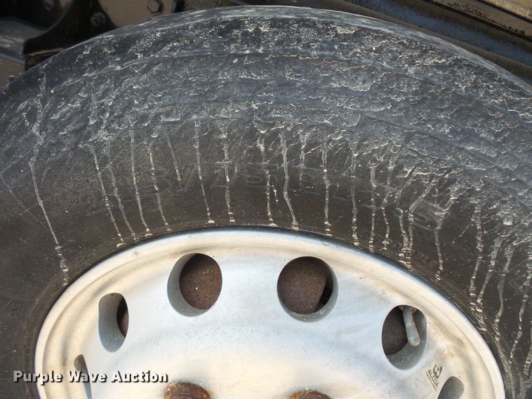 image for item FM9682 2006 Volvo VHD dump truck