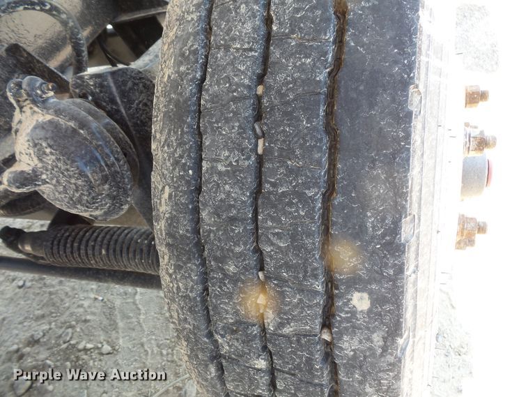 image for item FM9682 2006 Volvo VHD dump truck