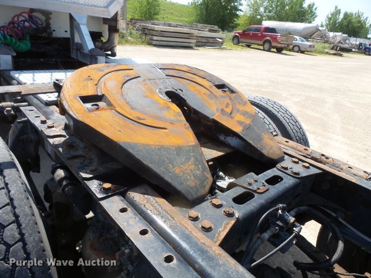 image for item FM9683 2007 Freightliner Columbia semi truck