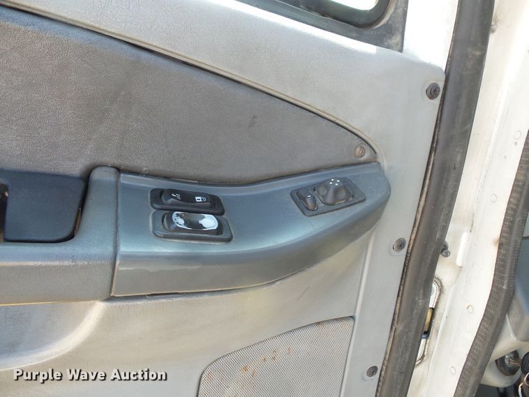 image for item FM9683 2007 Freightliner Columbia semi truck