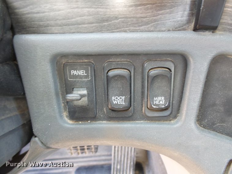 image for item FM9683 2007 Freightliner Columbia semi truck