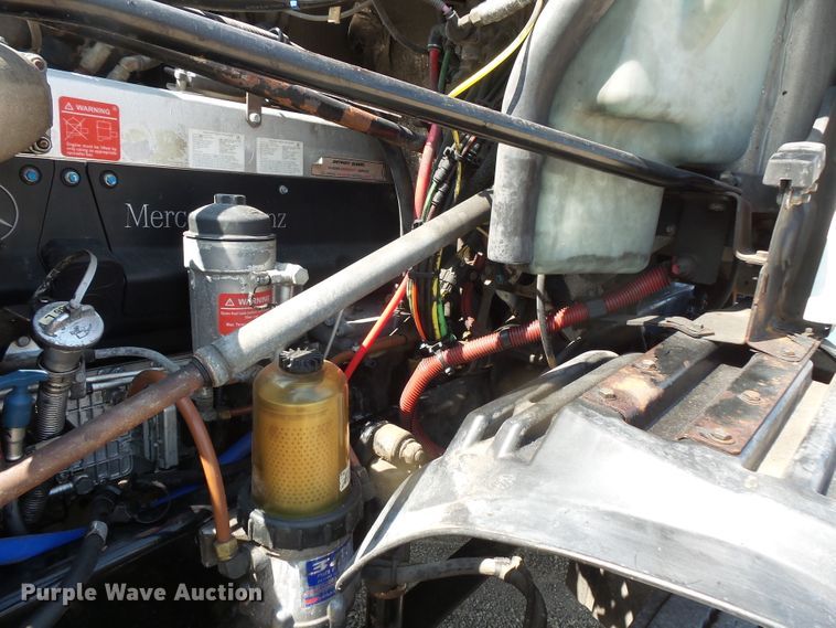 image for item FM9683 2007 Freightliner Columbia semi truck