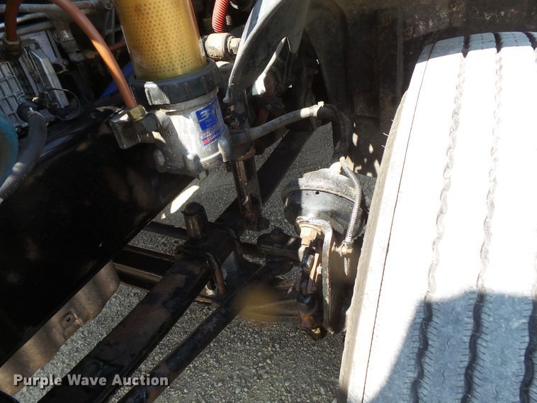 image for item FM9683 2007 Freightliner Columbia semi truck