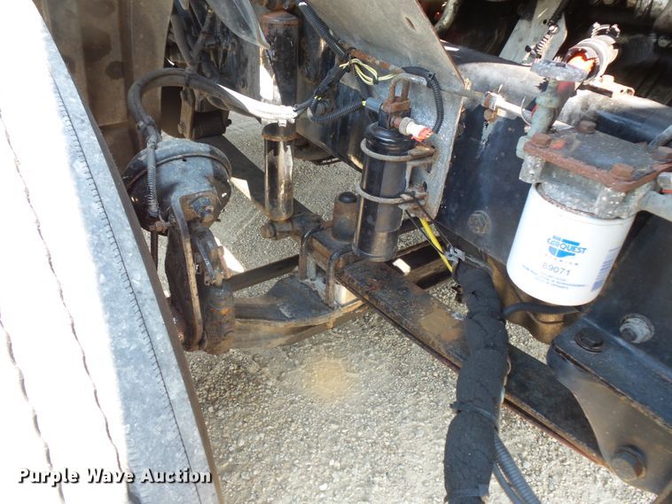 image for item FM9683 2007 Freightliner Columbia semi truck