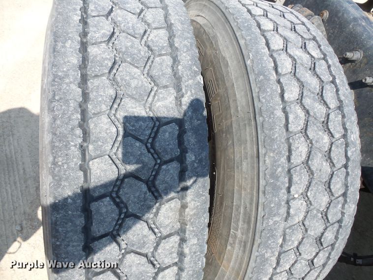 image for item FM9683 2007 Freightliner Columbia semi truck