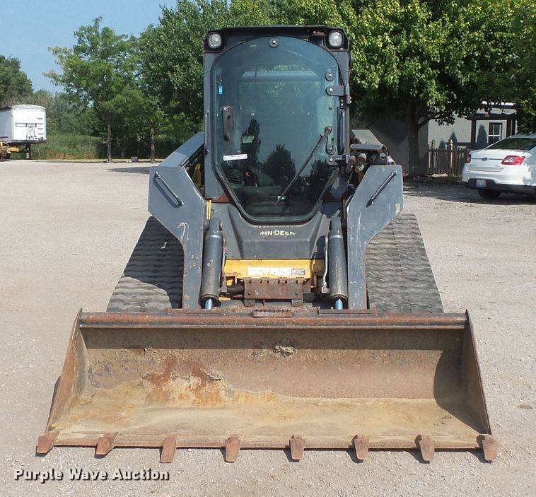 image for item FM9714 2012 John Deere 333D skid steer