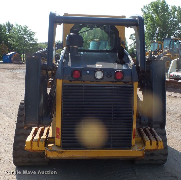 image for item FM9714 2012 John Deere 333D skid steer