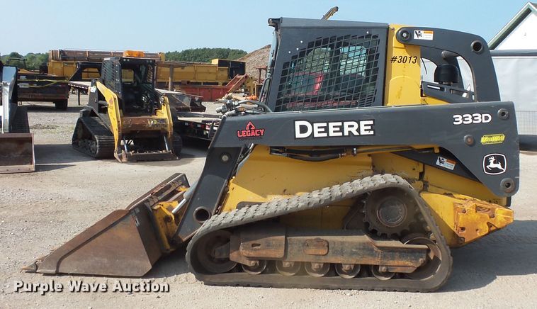 image for item FM9714 2012 John Deere 333D skid steer