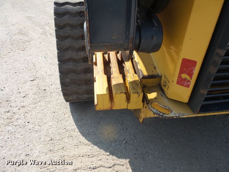 image for item FM9714 2012 John Deere 333D skid steer