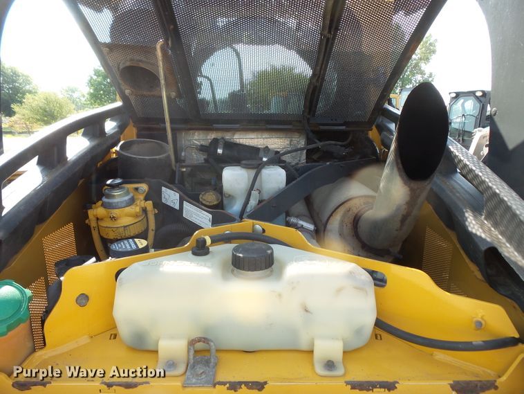 image for item FM9714 2012 John Deere 333D skid steer