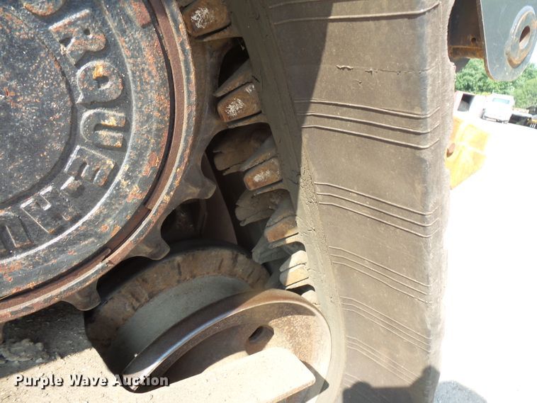 image for item FM9714 2012 John Deere 333D skid steer