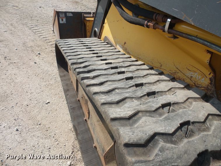 image for item FM9714 2012 John Deere 333D skid steer