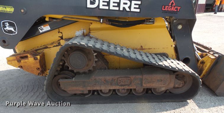 image for item FM9714 2012 John Deere 333D skid steer