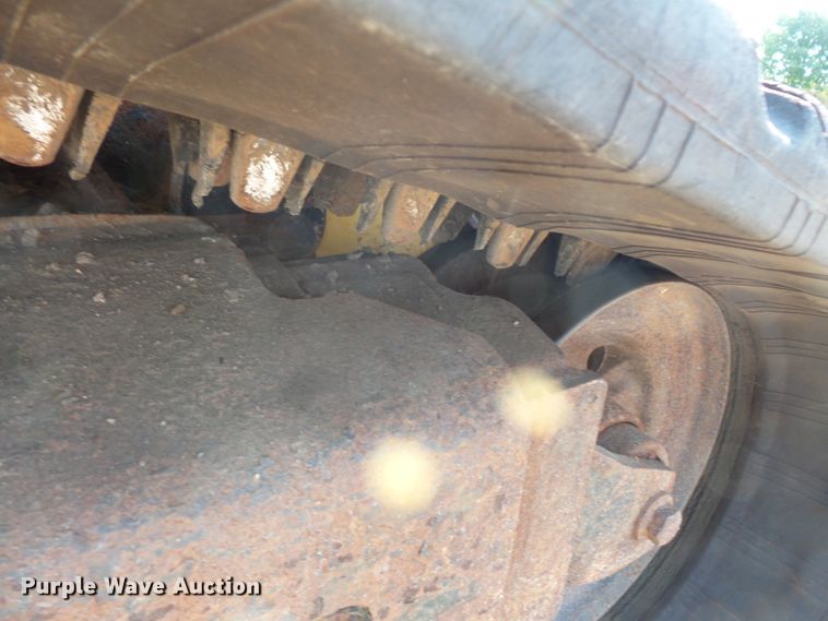 image for item FM9714 2012 John Deere 333D skid steer