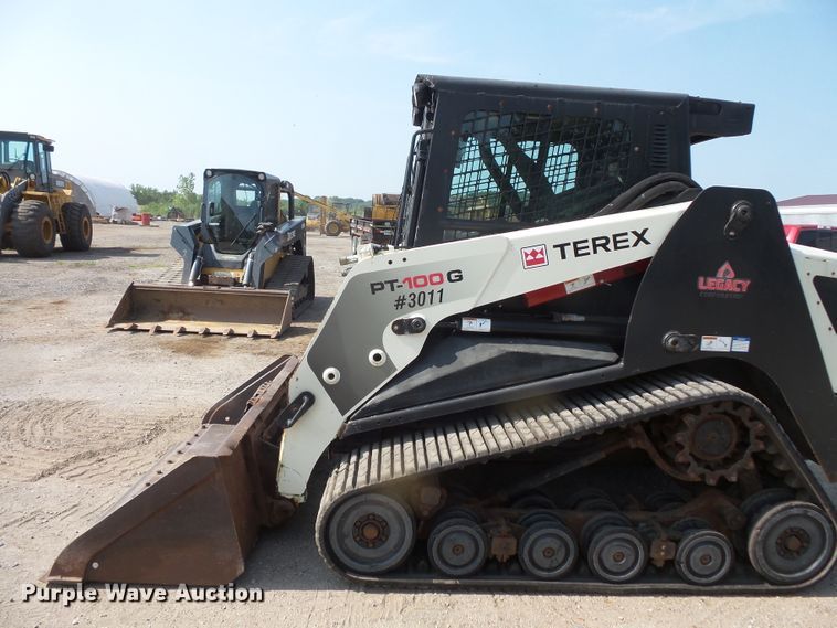 image for item FM9715 2011 Terex PT100G skid steer