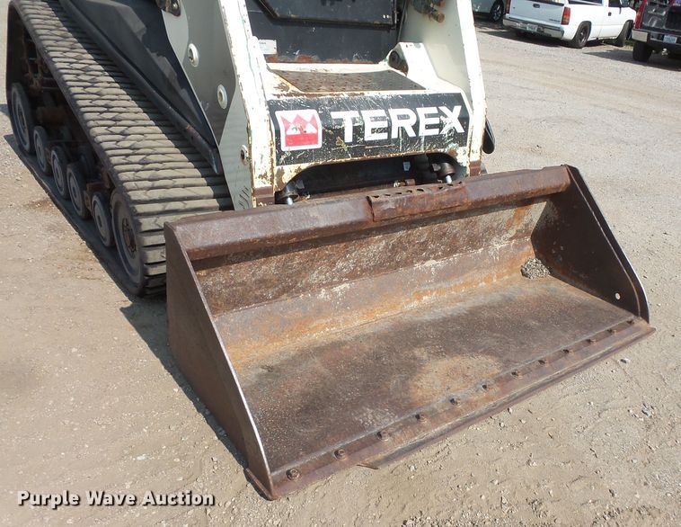 image for item FM9715 2011 Terex PT100G skid steer