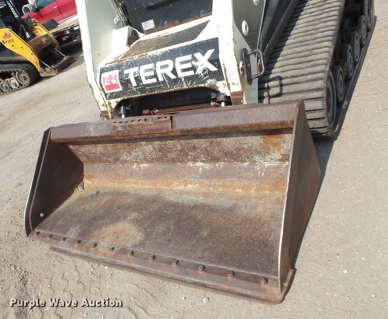image for item FM9715 2011 Terex PT100G skid steer