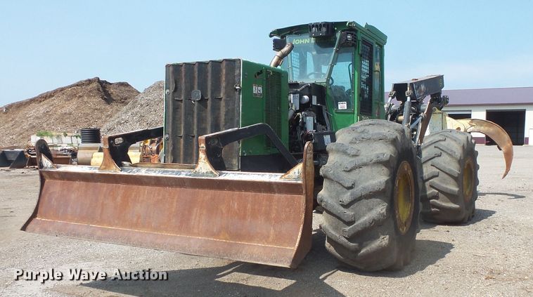 image for item FM9717 2013 John Deere 748H skidder