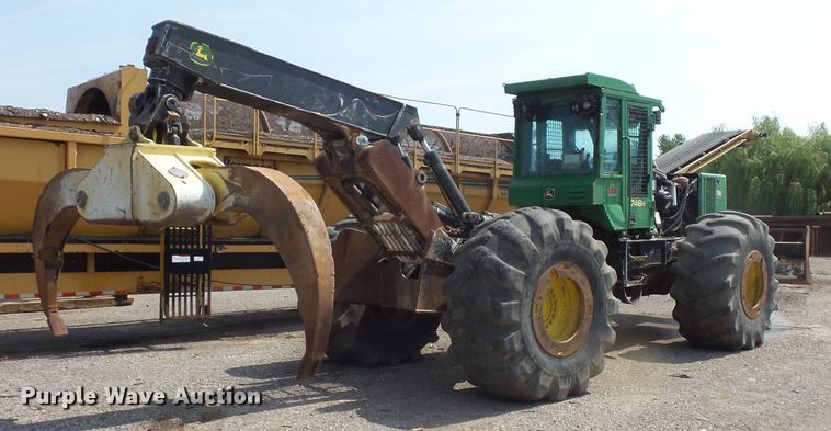image for item FM9717 2013 John Deere 748H skidder
