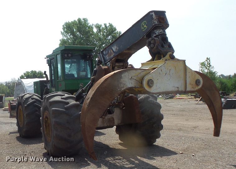 image for item FM9717 2013 John Deere 748H skidder